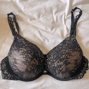 Victoria’s Secret Push-up Lightly Padded Bra